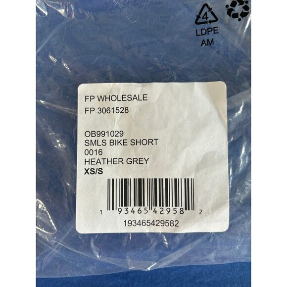 Free People Intimately Seamless Bike Shorts XS/S Heather Gray NEW with tags - Picture 8 of 8